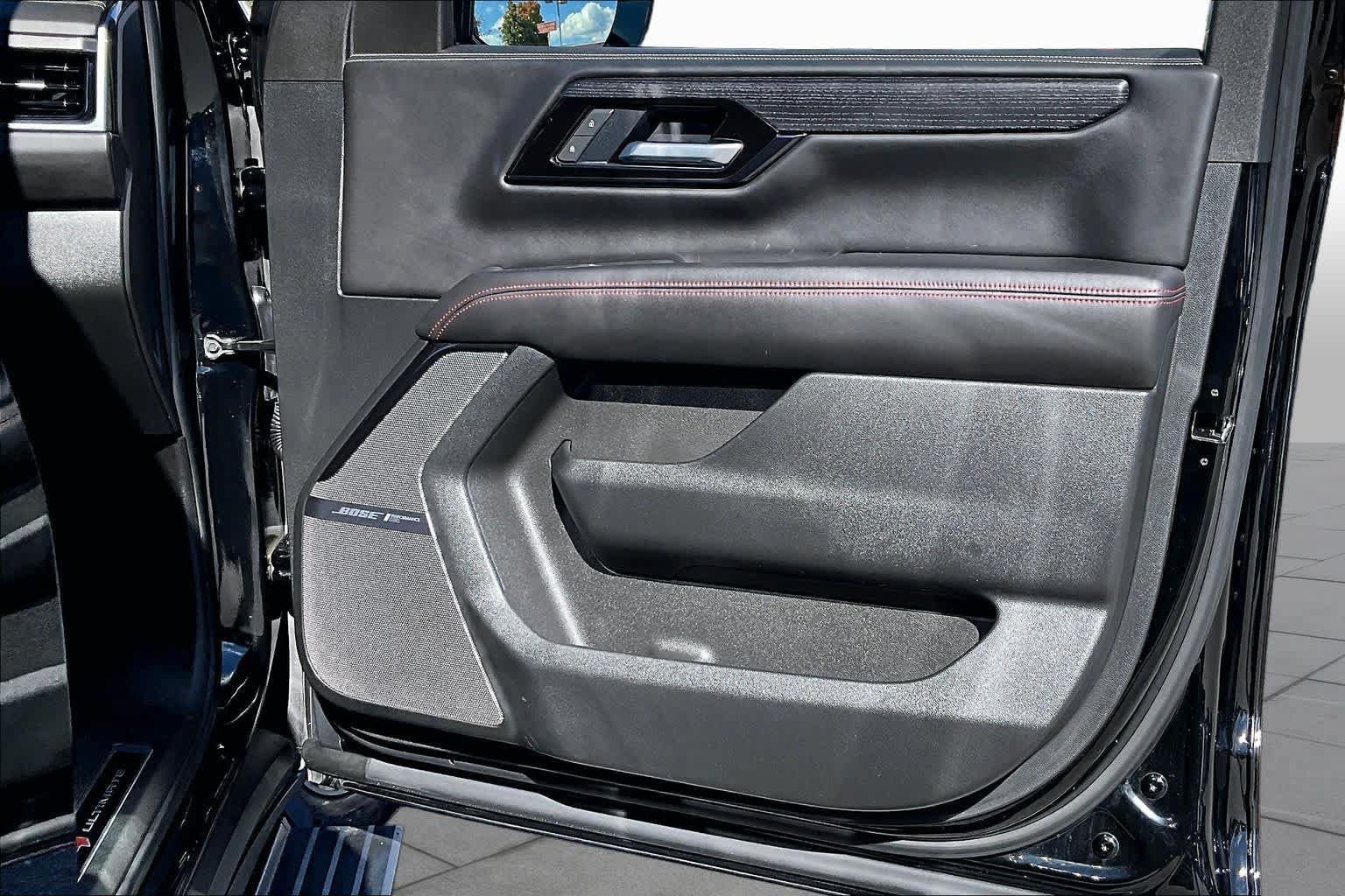 Used 2025 GMC Yukon AT4 Ultimate w/ LPO, Floor Liner Package AWD/4WD image 44