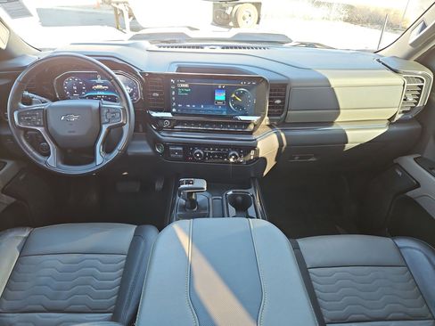 Used 2023 Chevrolet Silverado 1500 ZR2 w/ Technology Package image 29