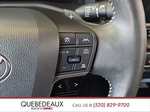 Used 2025 Toyota Camry SE w/ Convenience Package FWD image 13