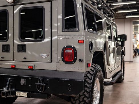 Used 2006 HUMMER H1 4-Door Wagon AWD/4WD image 25