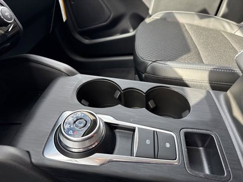 New 2026 Ford Escape SE image 18