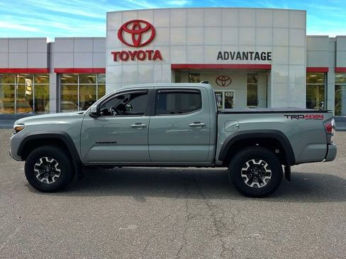 Used 2023 Toyota Tacoma TRD Off-Road w/ TRD Premium Off Road Package AWD/4WD image 8
