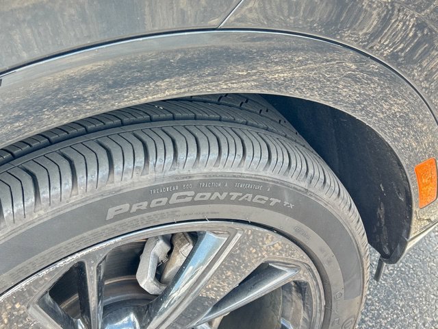 Certified 2023 Buick Envision Essence w/ Sport Touring Package AWD/4WD image 17