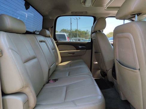 Used 2010 GMC Sierra 2500 SLT w/ Entertainment Package AWD/4WD image 33