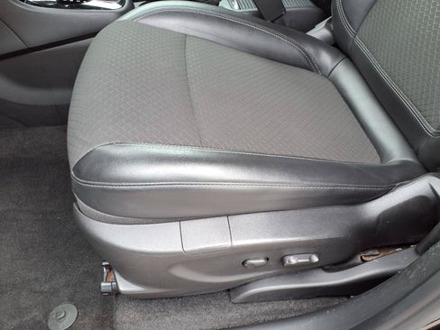 Used 2020 Buick Encore Preferred FWD image 22