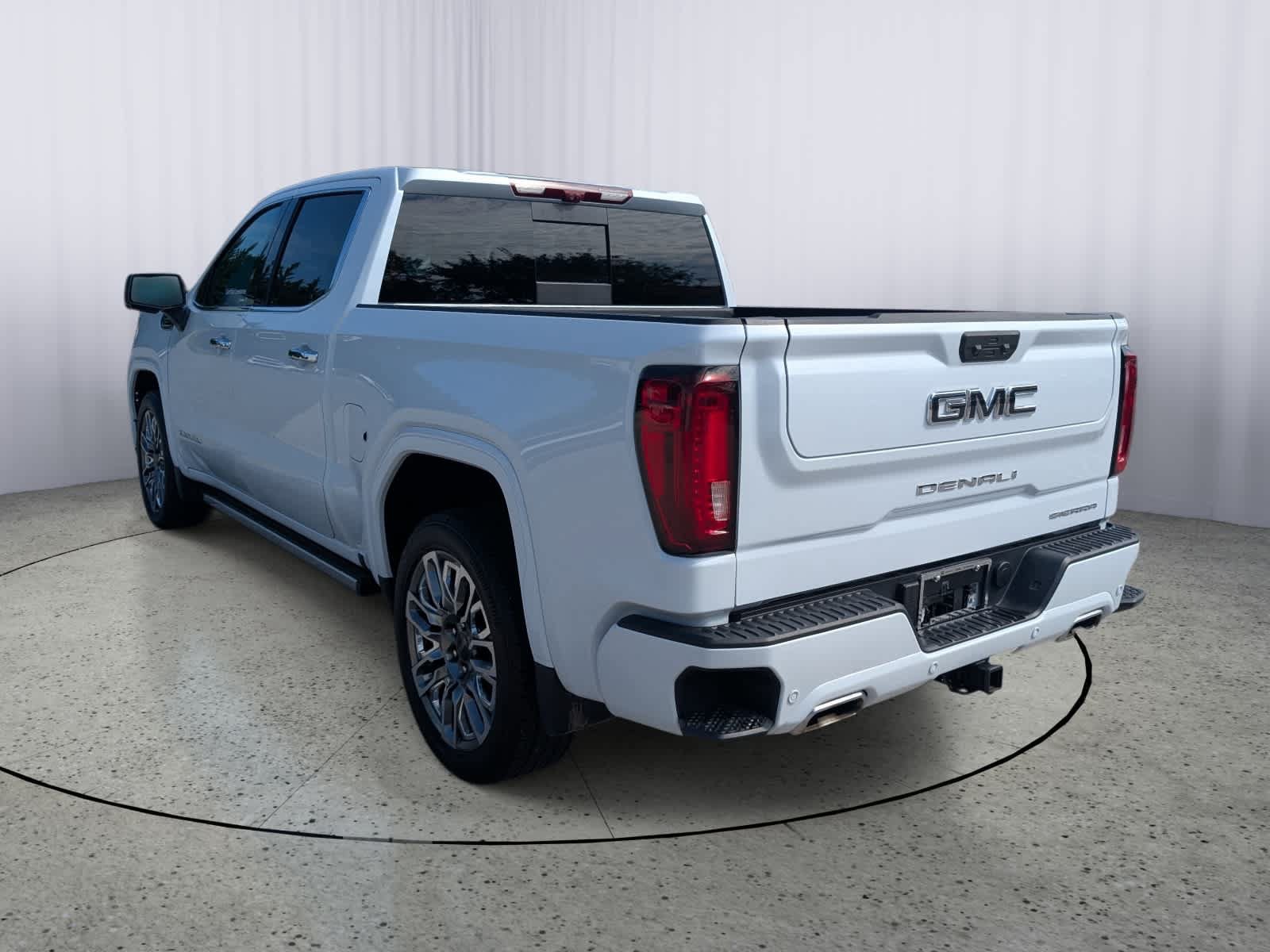 Certified 2026 GMC Sierra 1500 Denali Ultimate AWD/4WD image 5
