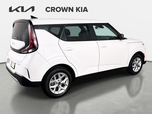 Certified 2025 Kia Soul LX w/ LX Technology Package FWD image 5