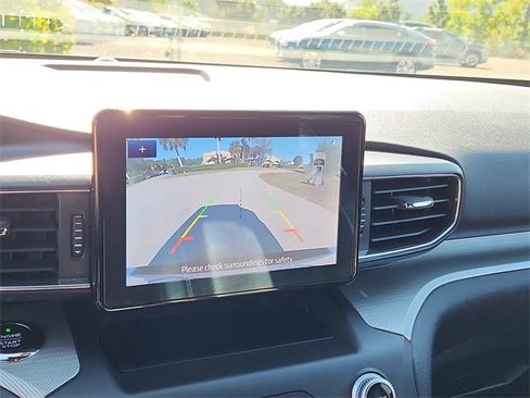 Used 2020 Ford Explorer XLT w/ Equipment Group 202A image 30