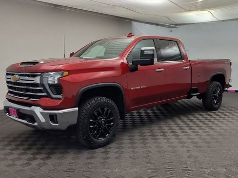 Used 2025 Chevrolet Silverado 2500 LTZ w/ LTZ Convenience Package image 1