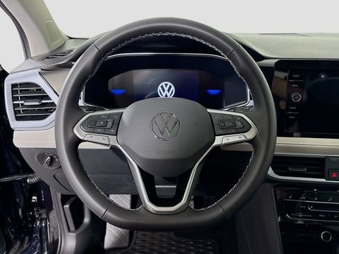 New 2025 Volkswagen Taos SE image 11