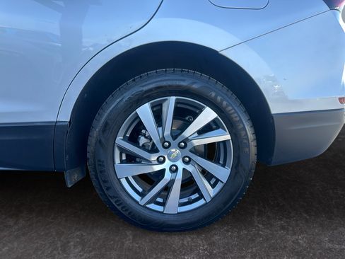 Used 2022 Chevrolet Equinox Premier AWD/4WD image 14