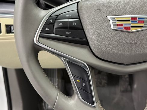 Used 2017 Cadillac XT5 Luxury w/ LPO, Wheel Lock Package image 17