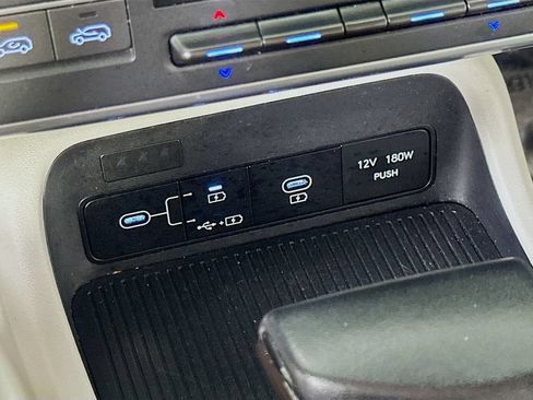 Used 2024 Hyundai Kona SEL AWD/4WD image 29