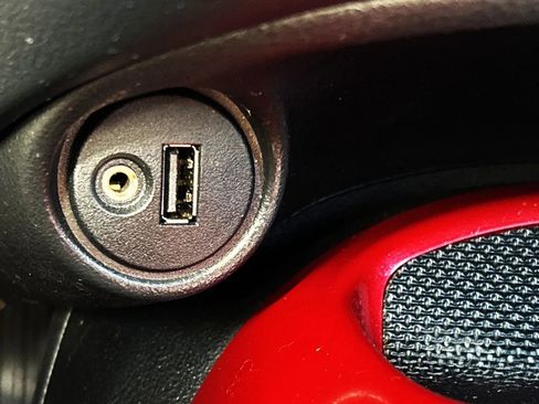 Used 2015 Nissan Juke SL image 21