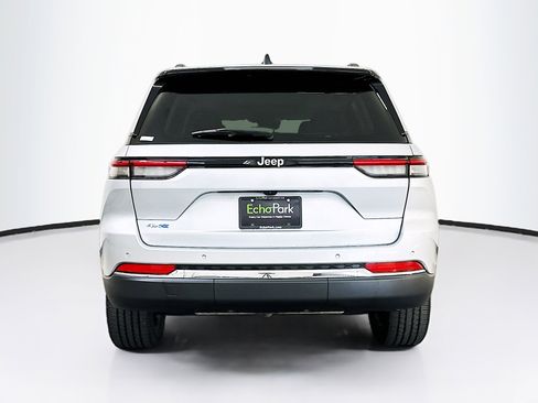 Used 2023 Jeep Grand Cherokee 4WD 4xe image 7