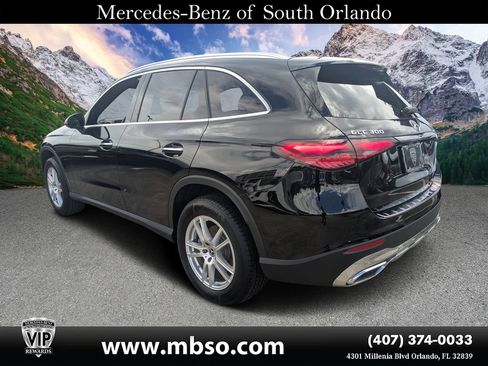 Used 2025 Mercedes-Benz GLC 300 4MATIC image 18