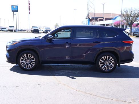 Used 2021 Toyota Highlander Platinum image 37