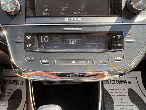 Used 2014 Toyota Avalon Limited w/ Technology Package FWD image 21