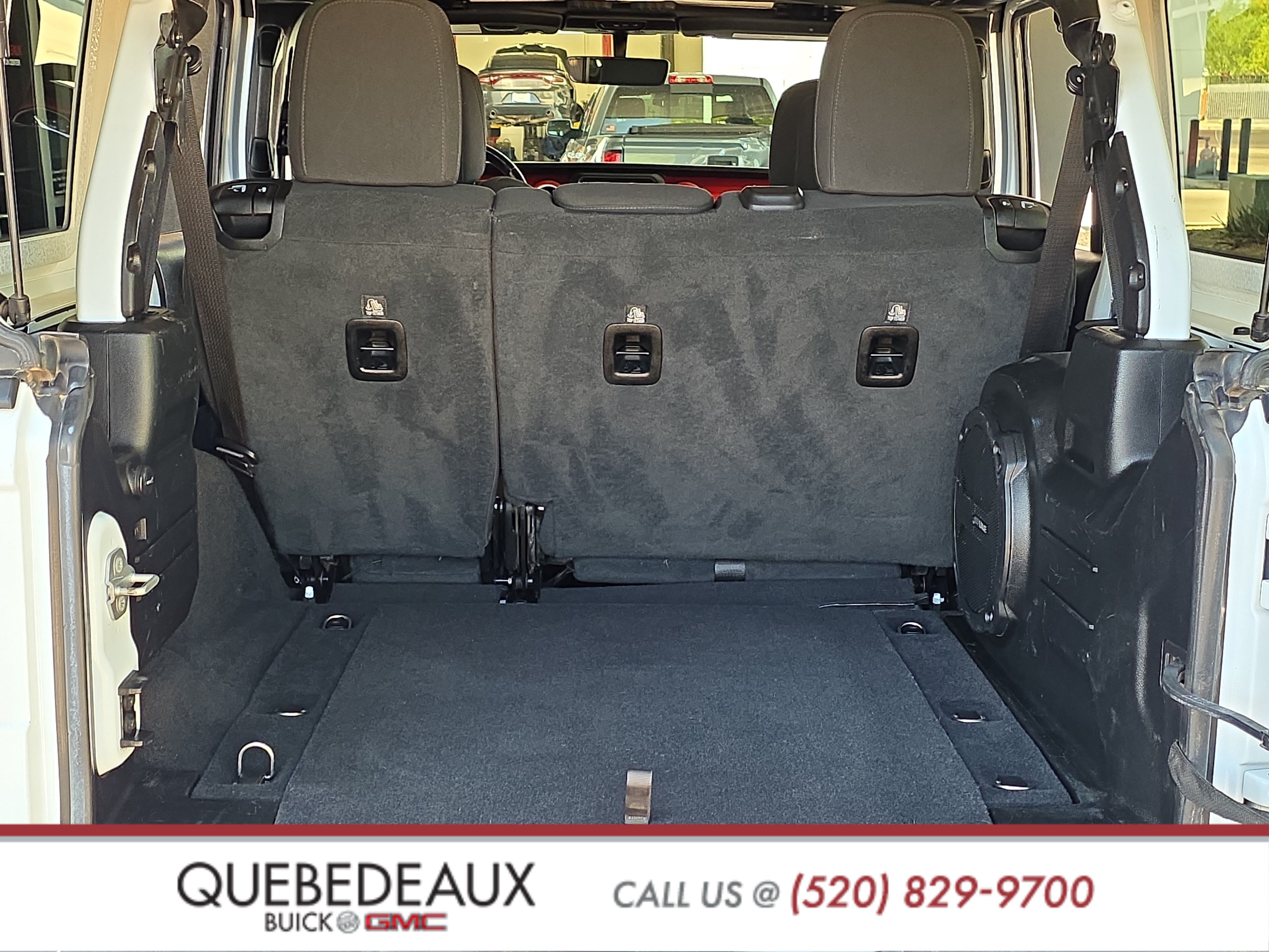 Used 2021 Jeep Wrangler Unlimited Rubicon w/ Dual Top Group AWD/4WD image 7