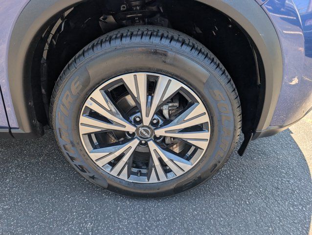 Certified 2023 Nissan Rogue SV AWD/4WD image 9