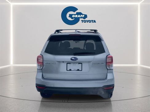 Used 2018 Subaru Forester 2.5i Premium image 4