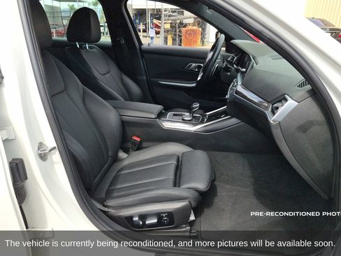 Used 2019 BMW 330i Sedan w/ Convenience Package RWD image 13