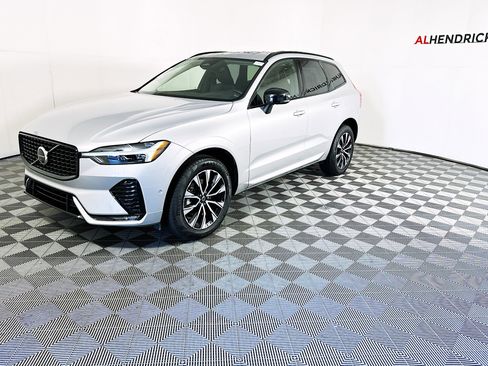 Used 2025 Volvo XC60 B5 Plus image 7