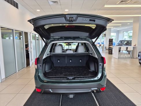 Used 2024 Subaru Forester Premium AWD/4WD image 9