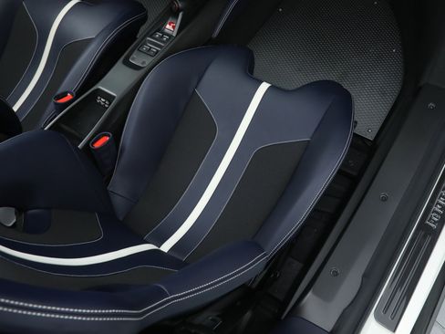 Certified 2020 Ferrari 488 Pista Spider image 25