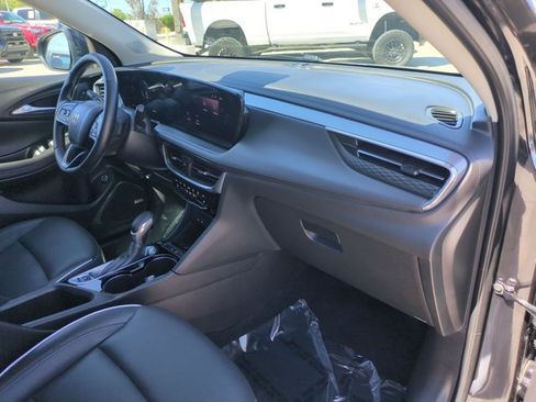 Used 2025 Buick Encore GX Avenir w/ Avenir Technology Package FWD image 21