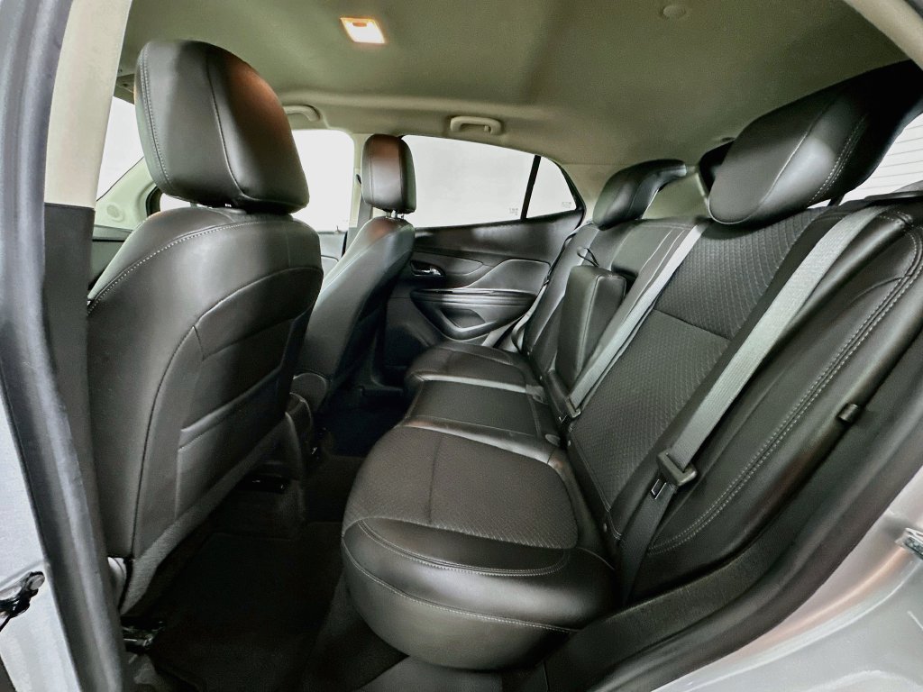Used 2022 Buick Encore Preferred w/ Safety Package FWD image 17