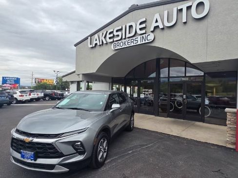 Used 2023 Chevrolet Blazer LT AWD/4WD image 1