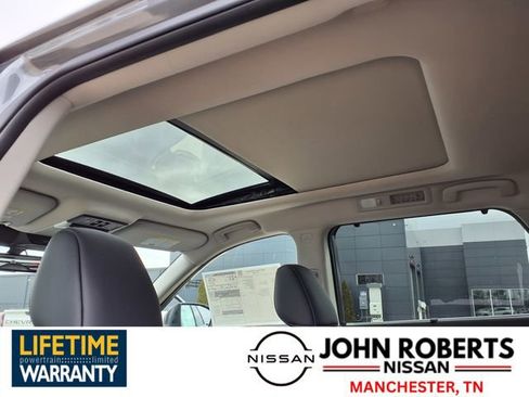 New 2026 Nissan Pathfinder SL image 9