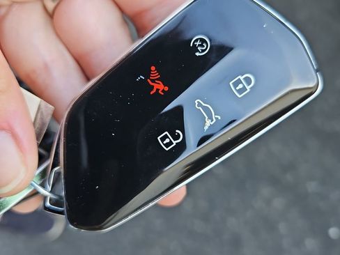 Used 2025 Volkswagen Atlas SE image 39