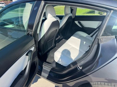 Used 2021 Tesla Model 3 Standard Range Plus image 19
