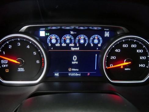 Used 2021 Chevrolet Suburban High Country w/ Premium Package AWD/4WD image 27