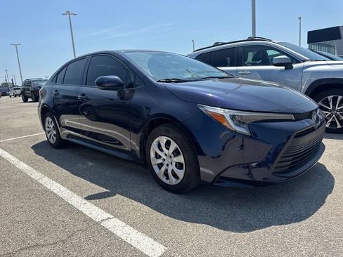 Used 2023 Toyota Corolla LE FWD image 3
