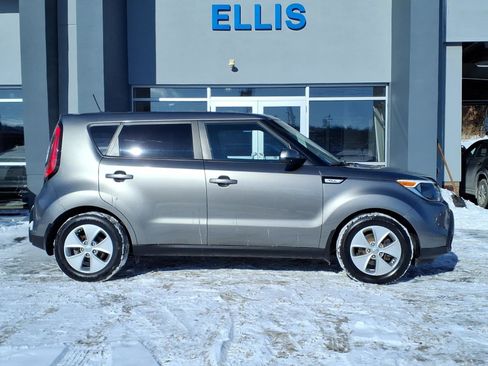 Used 2016 Kia Soul image 2