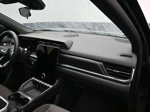 Used 2025 GMC Terrain Elevation AWD/4WD image 9