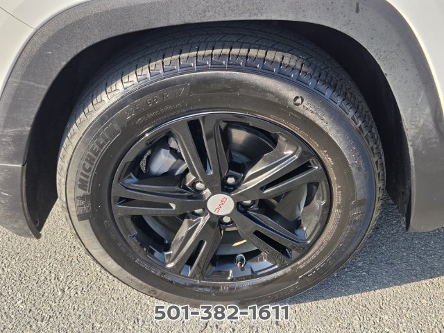 Used 2024 GMC Terrain SLE FWD image 18