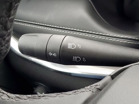 Used 2024 Jeep Compass Limited w/ High Altitude Package image 15