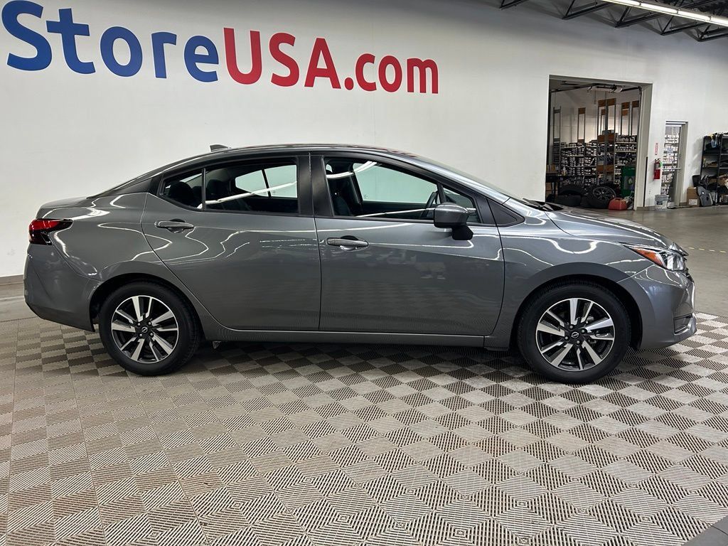 Used 2024 Nissan Versa SV FWD image 10