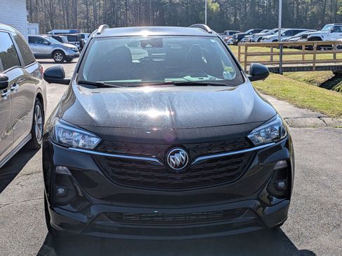 Used 2022 Buick Encore GX Select w/ Advanced Technology Package image 2