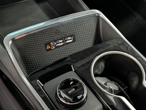 New 2026 Chevrolet Equinox LT image 24