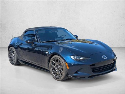 Used 2024 MAZDA MX-5 Miata Club w/ Appearance Package image 3