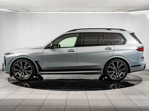 Used 2023 BMW X7 M60i w/ Executive Package image 11