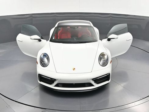 Certified 2024 Porsche 911 Carrera 4S AWD/4WD image 30