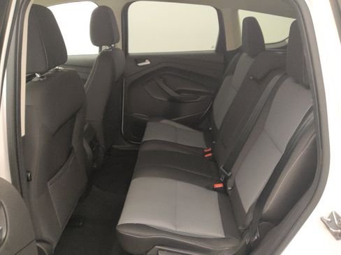 Used 2017 Ford Escape SE FWD image 18