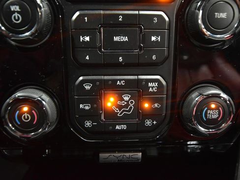 Used 2013 Ford F150 Limited image 39