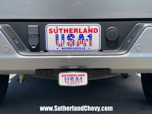 Used 2023 GMC Sierra 1500 AT4 w/ AT4 Premium Package AWD/4WD image 13